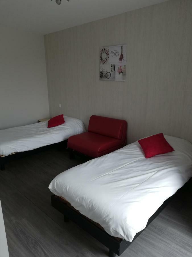 Hotel-Restaurant Les Colonnades Saint-Fulgent Екстер'єр фото