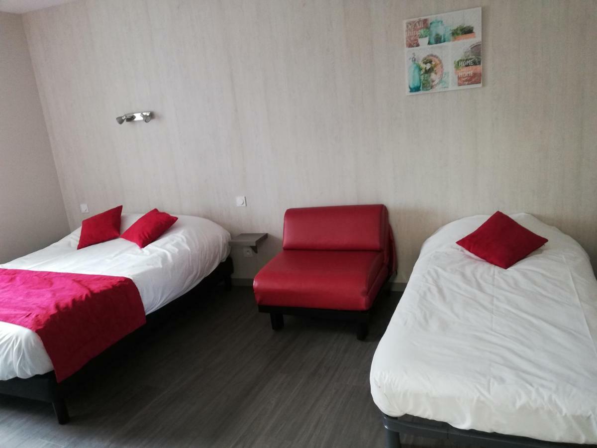 Hotel-Restaurant Les Colonnades Saint-Fulgent Екстер'єр фото